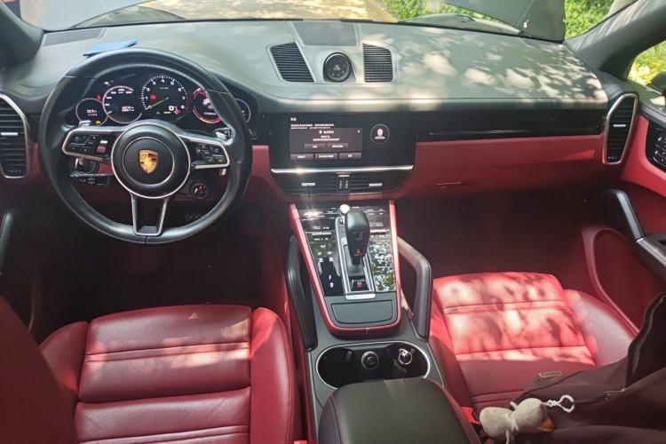 Used Porsche Cayenne E-Hybrid 2023 Cayenne E-Hybrid 2.0T Center Console