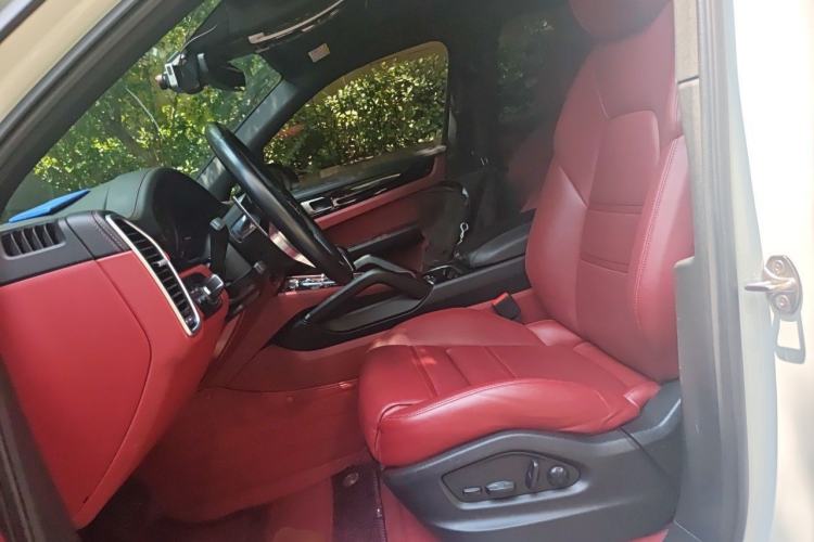 Used Porsche Cayenne E-Hybrid 2023 Cayenne E-Hybrid 2.0T Left Front Seat