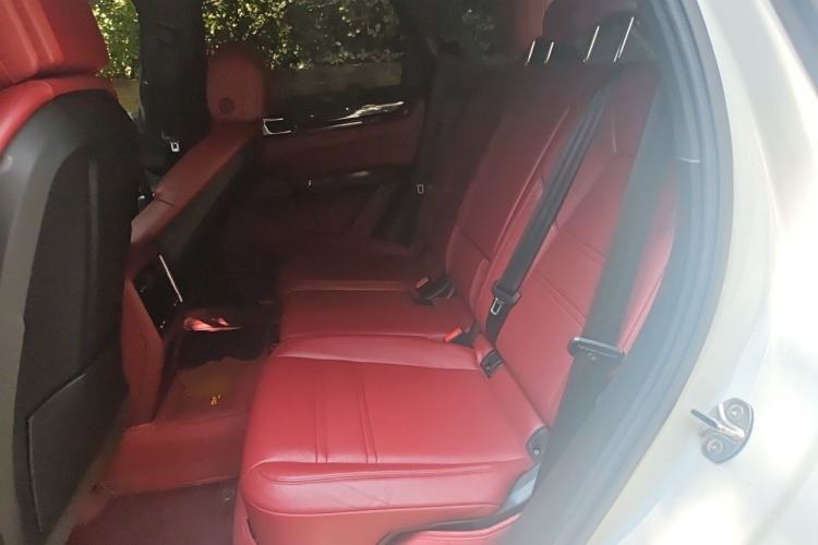 Used Porsche Cayenne E-Hybrid 2023 Cayenne E-Hybrid 2.0T Left Rear Seat