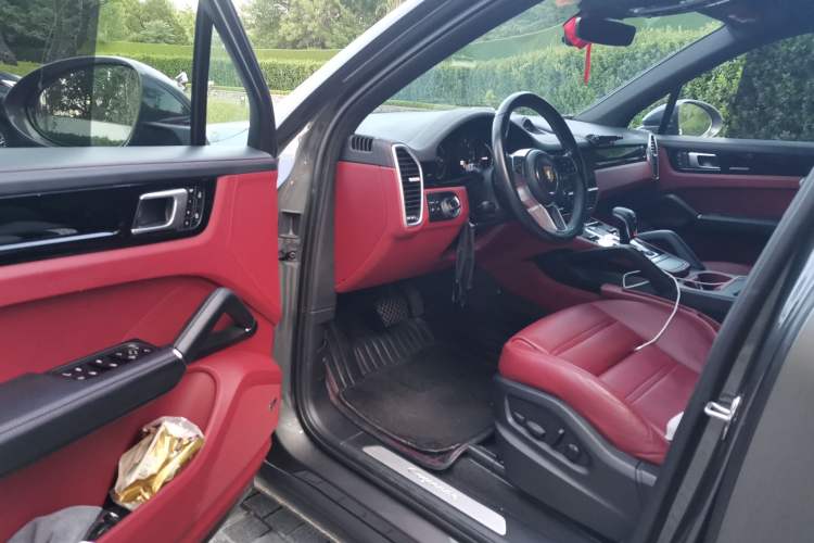 Used Porsche Cayenne E-Hybrid 2023 Cayenne E-Hybrid 2.0T Driver Seat