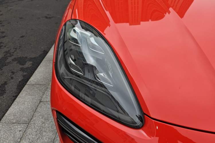 Used Porsche Cayenne E-Hybrid 2023 Cayenne E-Hybrid 2.0T Platinum Edition Right Front Headlight
