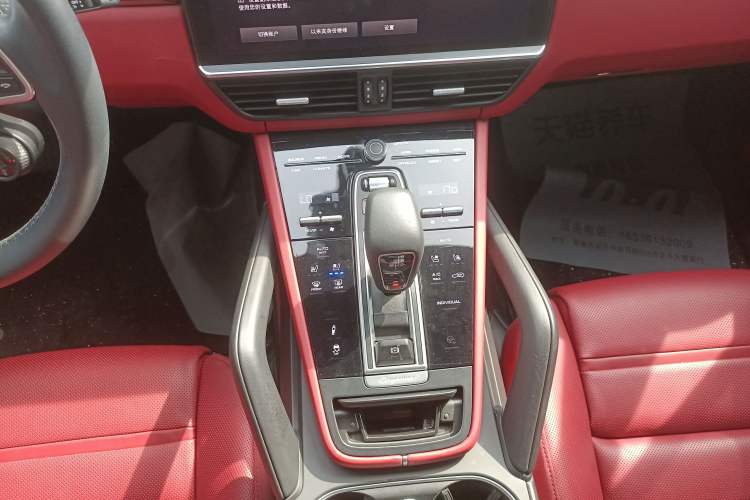 Used Porsche Cayenne E-Hybrid 2023 Cayenne E-Hybrid 2.0T Platinum Edition Gear Lever