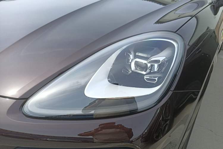 Used Porsche Cayenne E-Hybrid 2023 Cayenne E-Hybrid 2.0T Platinum Edition Left Front Headlight