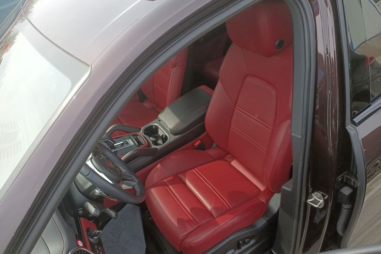 Used Porsche Cayenne E-Hybrid 2023 Cayenne E-Hybrid 2.0T Platinum Edition Left Front Seat