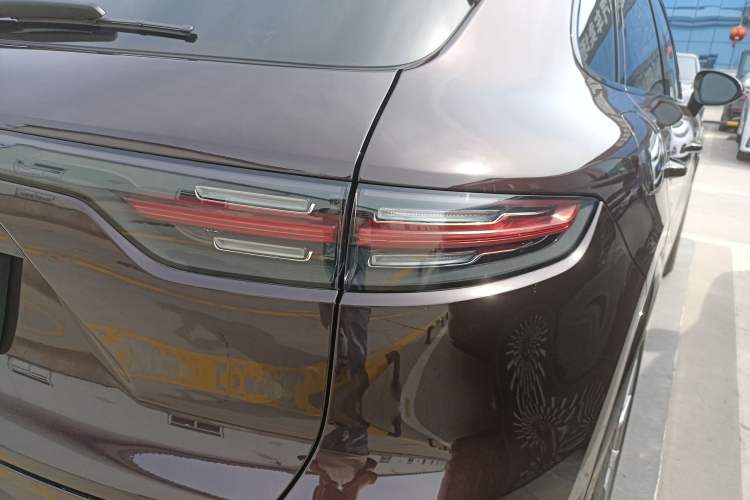 Used Porsche Cayenne E-Hybrid 2023 Cayenne E-Hybrid 2.0T Platinum Edition Right Rear Taillight