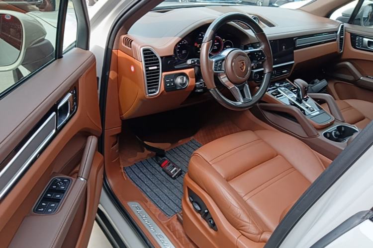 Used Porsche Cayenne E-Hybrid 2023 Cayenne E-Hybrid 2.0T Platinum Edition Driver Seat