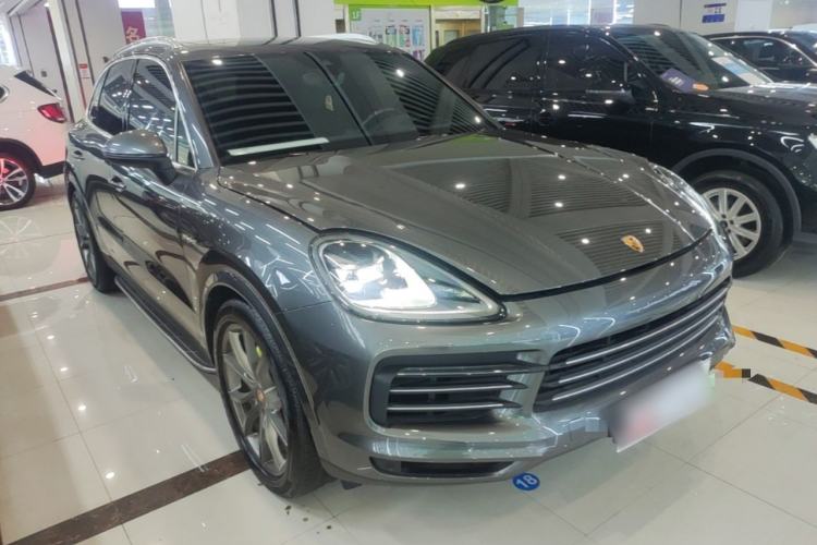 Used Porsche Cayenne E-Hybrid 2023 Cayenne E-Hybrid 2.0T Front Right 45 Deg