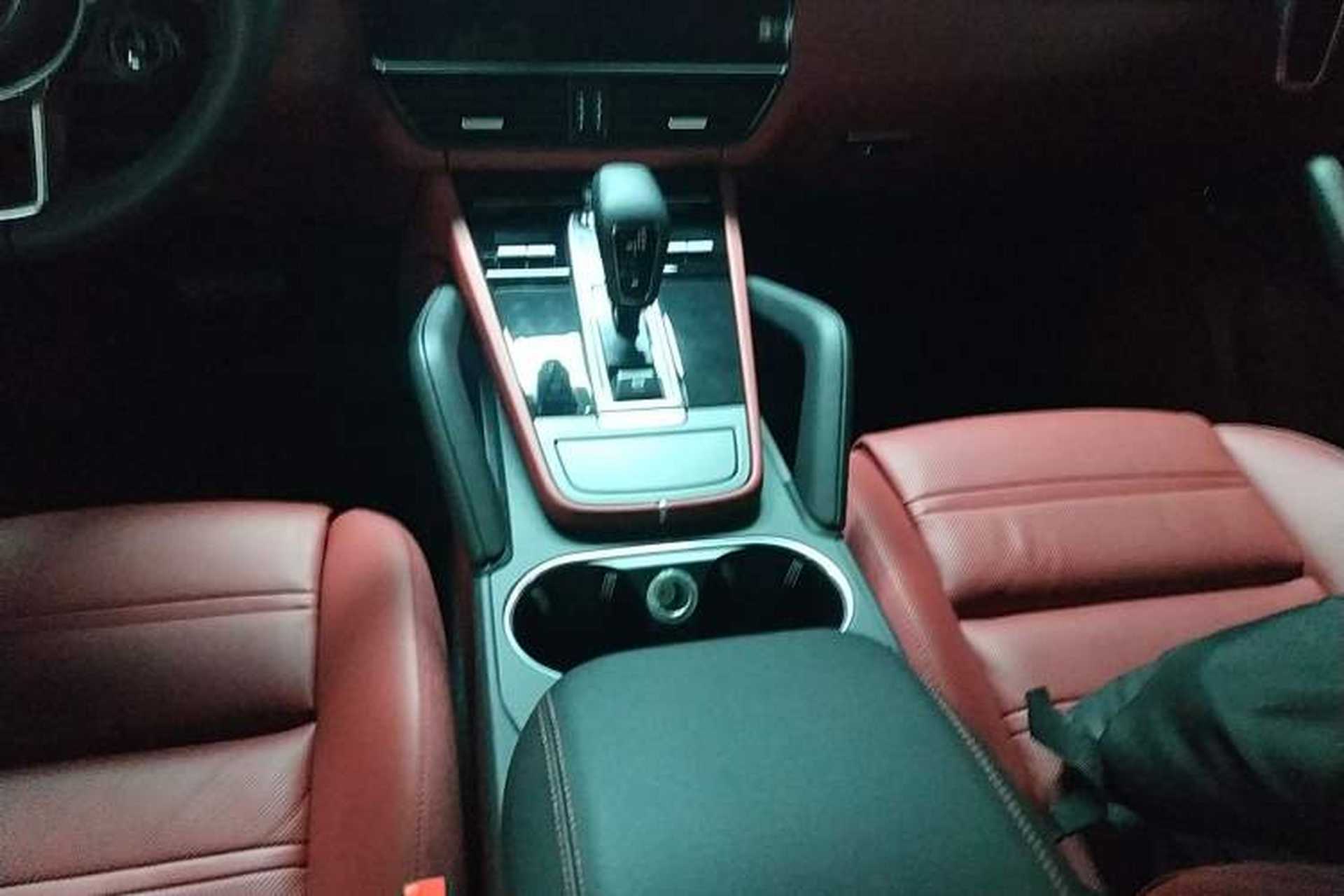 Used Porsche Cayenne E-Hybrid 2023 Cayenne E-Hybrid 2.0T Gear Lever