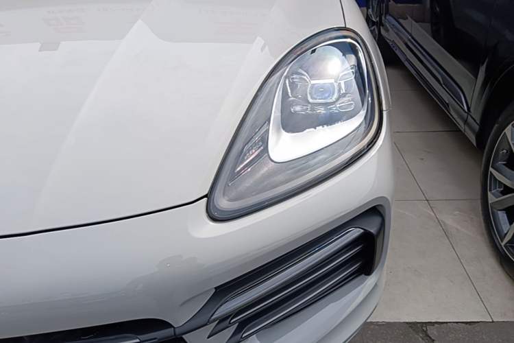 Used Porsche Cayenne E-Hybrid 2023 Cayenne E-Hybrid 2.0T Platinum Edition Left Front Headlight