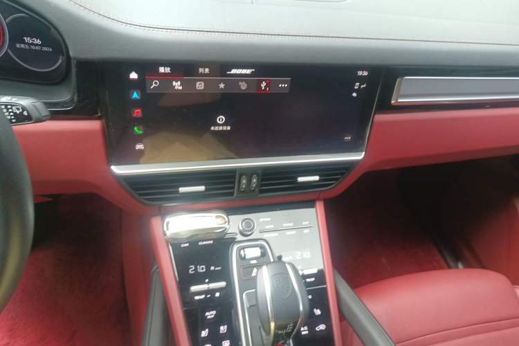 Used Porsche Cayenne E-Hybrid 2023 Cayenne E-Hybrid 2.0T Platinum Edition Audio And AC Panel