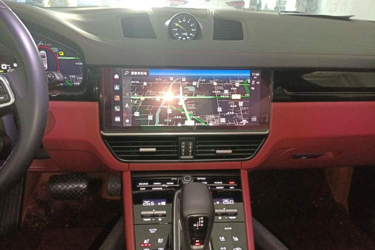 Used Porsche Cayenne E-Hybrid 2023 Cayenne E-Hybrid 2.0T Audio And AC Panel