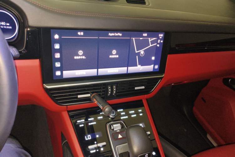 Used Porsche Cayenne E-Hybrid 2023 Cayenne E-Hybrid 2.0T Platinum Edition Audio And AC Panel