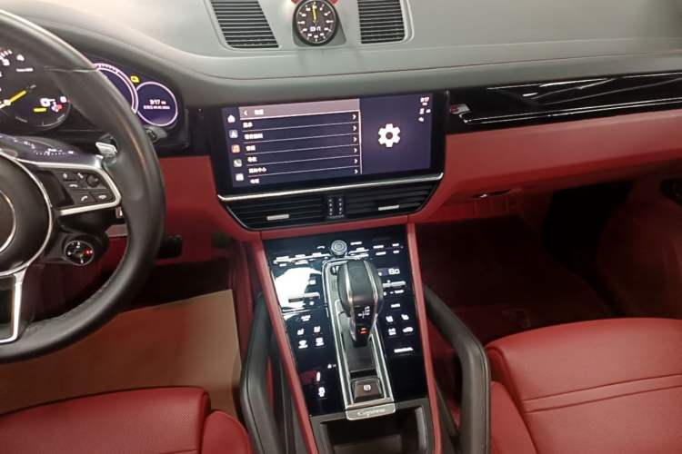 Used Porsche Cayenne E-Hybrid 2023 Cayenne Coupé E-Hybrid 2.0T Audio And AC Panel