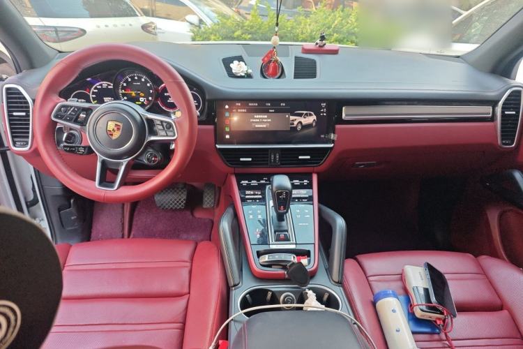 Used Porsche Cayenne E-Hybrid 2023 Cayenne E-Hybrid 2.0T Platinum Edition Center Console