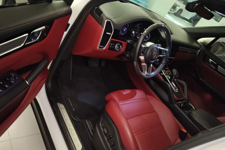 Used Porsche Cayenne E-Hybrid 2023 Cayenne E-Hybrid 2.0T Platinum Edition Driver Seat