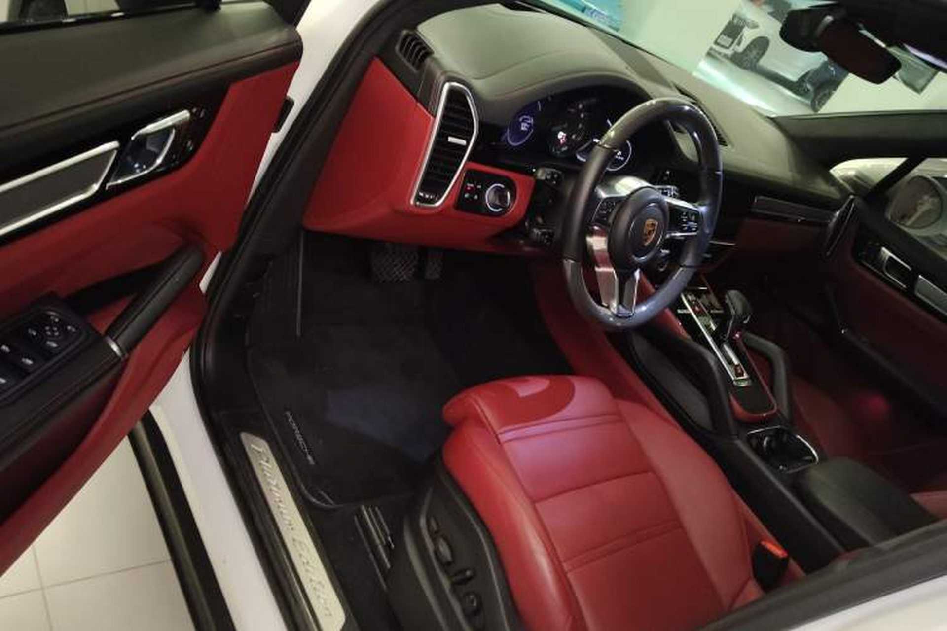 Used Porsche Cayenne E-Hybrid 2023 Cayenne E-Hybrid 2.0T Platinum Edition Driver Seat
