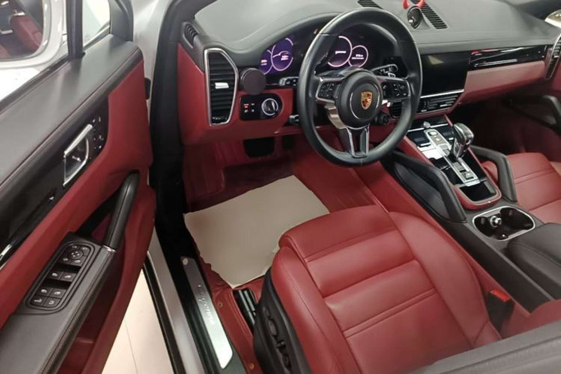 Used Porsche Cayenne E-Hybrid 2023 Cayenne Coupé E-Hybrid 2.0T Driver Seat