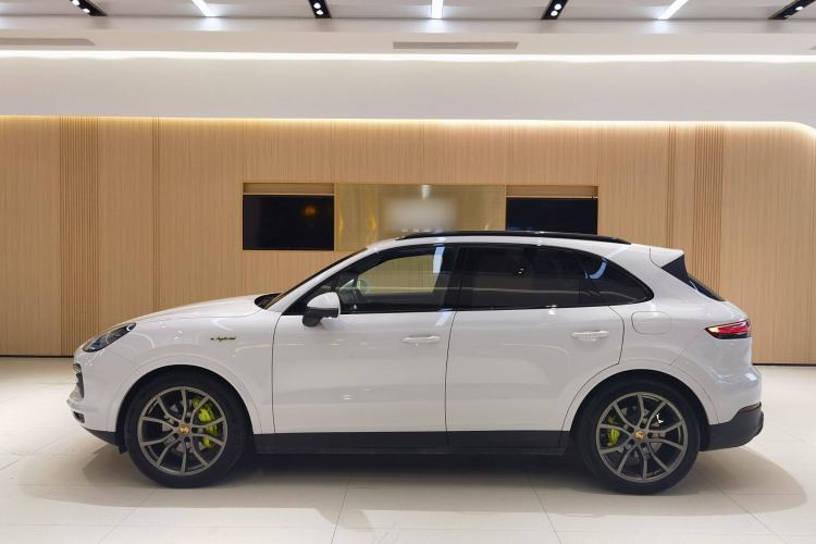 Used Porsche Cayenne E-Hybrid 2023 Cayenne E-Hybrid 2.0T Platinum Edition Exterior 2