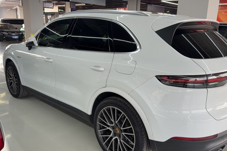 Used Porsche Cayenne E-Hybrid 2023 Cayenne E-Hybrid 2.0T Exterior 6
