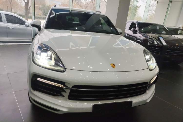 Used Porsche Cayenne E-Hybrid 2023 Cayenne E-Hybrid 2.0T Platinum Edition Front