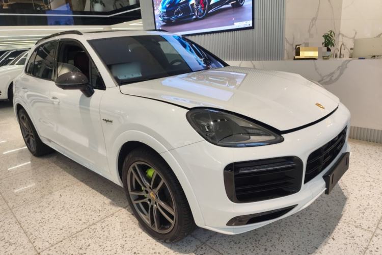 Used Porsche Cayenne E-Hybrid 2023 Cayenne E-Hybrid 2.0T Platinum Edition Front Right 45 Deg