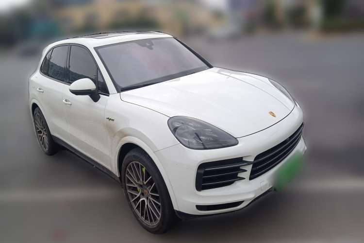Used Porsche Cayenne E-Hybrid 2023 Cayenne E-Hybrid 2.0T Platinum Edition Front Right 45 Deg