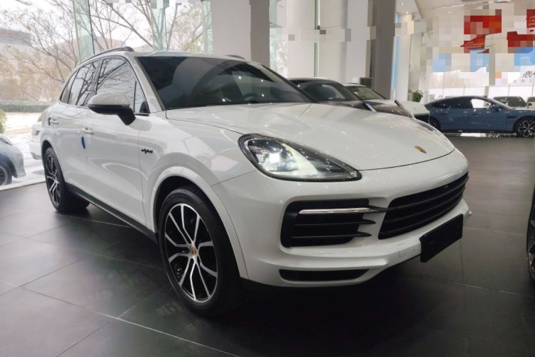 Used Porsche Cayenne E-Hybrid 2023 Cayenne E-Hybrid 2.0T Platinum Edition Front Right 45 Deg