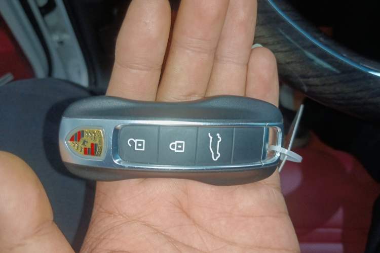Used Porsche Cayenne E-Hybrid 2023 Cayenne E-Hybrid 2.0T Platinum Edition Interior 1