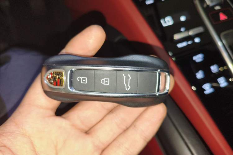 Used Porsche Cayenne E-Hybrid 2023 Cayenne E-Hybrid 2.0T Platinum Edition Interior 1