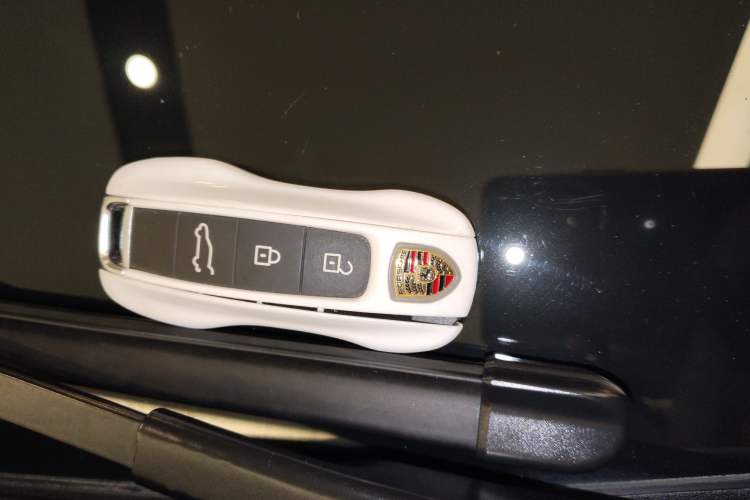 Used Porsche Cayenne E-Hybrid 2023 Cayenne E-Hybrid 2.0T Platinum Edition Interior 1