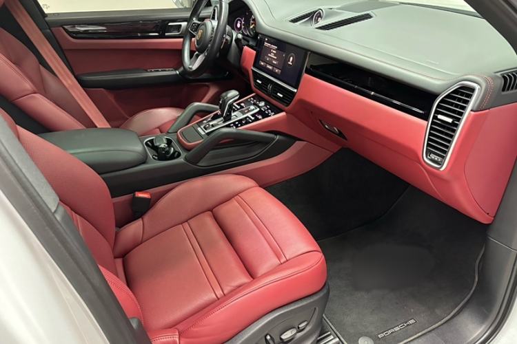 Used Porsche Cayenne E-Hybrid 2023 Cayenne E-Hybrid 2.0T Interior 8