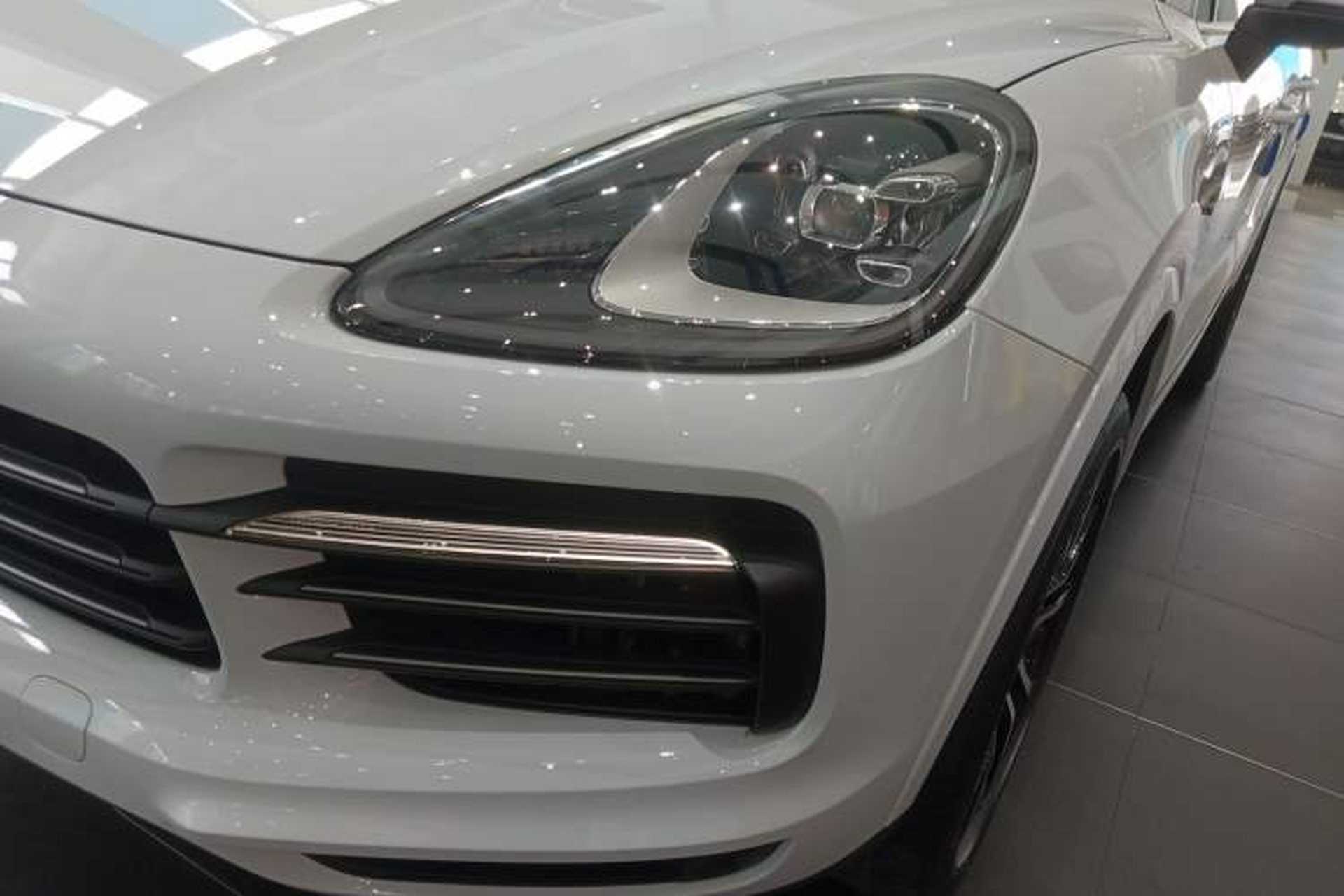 Used Porsche Cayenne E-Hybrid 2023 Cayenne E-Hybrid 2.0T Platinum Edition Left Front Headlight