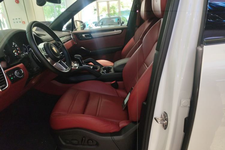 Used Porsche Cayenne E-Hybrid 2023 Cayenne E-Hybrid 2.0T Platinum Edition Left Front Seat