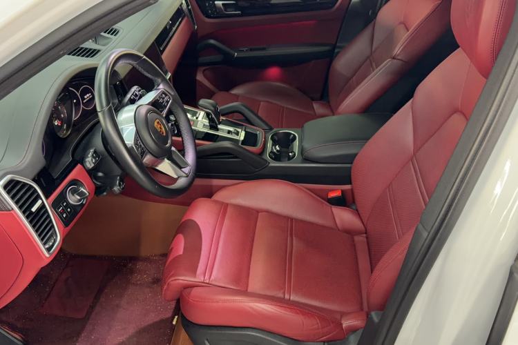 Used Porsche Cayenne E-Hybrid 2023 Cayenne E-Hybrid 2.0T Left Front Seat