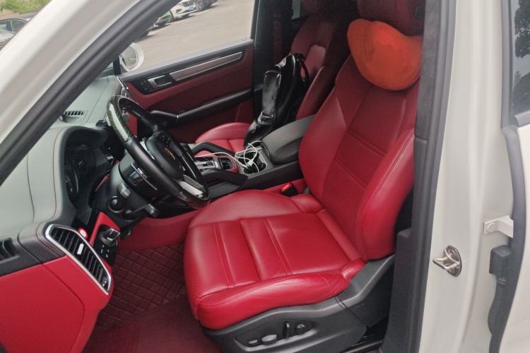 Used Porsche Cayenne E-Hybrid 2023 Cayenne E-Hybrid 2.0T Platinum Edition Left Front Seat