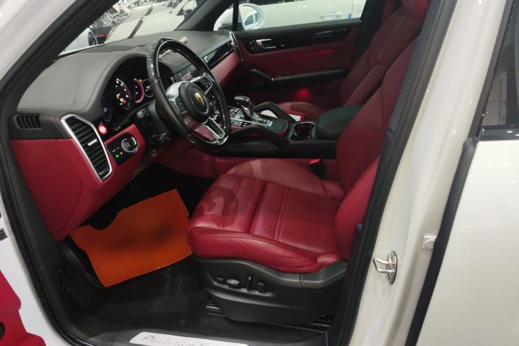 Used Porsche Cayenne E-Hybrid 2023 Cayenne E-Hybrid 2.0T Platinum Edition Left Front Seat