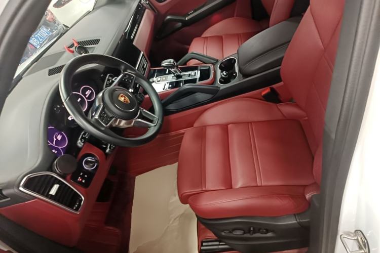 Used Porsche Cayenne E-Hybrid 2023 Cayenne Coupé E-Hybrid 2.0T Left Front Seat