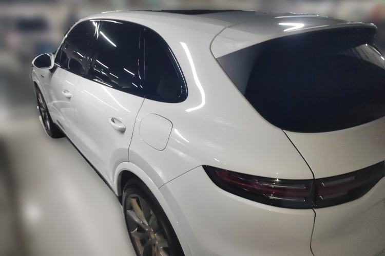 Used Porsche Cayenne E-Hybrid 2023 Cayenne E-Hybrid 2.0T Platinum Edition Rear Left 45 Deg