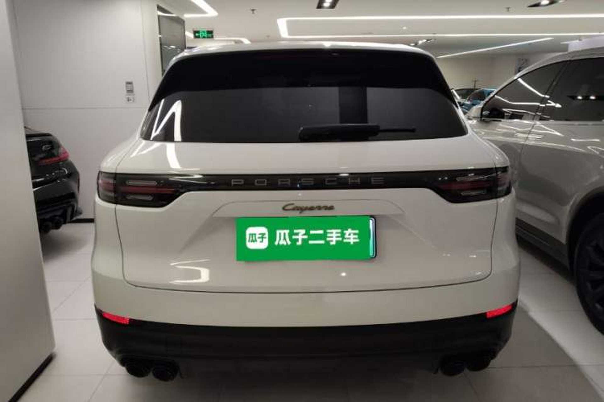 Used Porsche Cayenne E-Hybrid 2023 Cayenne E-Hybrid 2.0T Platinum Edition Rear