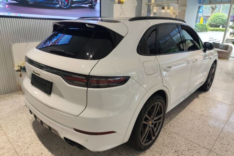 Used Porsche Cayenne E-Hybrid 2023 Cayenne E-Hybrid 2.0T Platinum Edition Rear Right 45 Deg