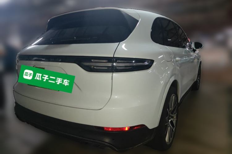 Used Porsche Cayenne E-Hybrid 2023 Cayenne E-Hybrid 2.0T Platinum Edition Rear Right 45 Deg