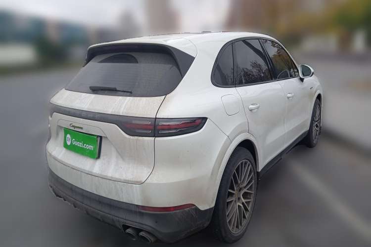 Used Porsche Cayenne E-Hybrid 2023 Cayenne E-Hybrid 2.0T Platinum Edition Rear Right 45 Deg