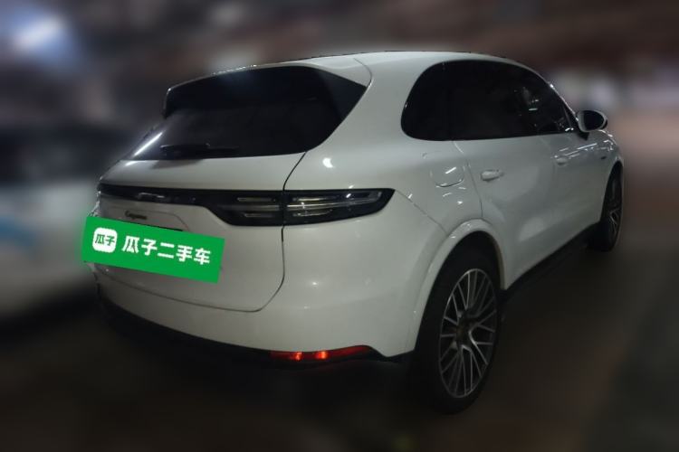 Used Porsche Cayenne E-Hybrid 2023 Cayenne E-Hybrid 2.0T Platinum Edition Rear Right 45 Deg