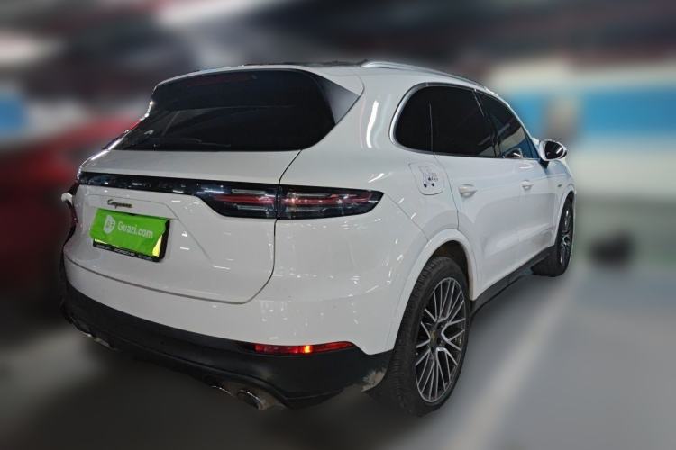 Used Porsche Cayenne E-Hybrid 2023 Cayenne E-Hybrid 2.0T Rear Right 45 Deg
