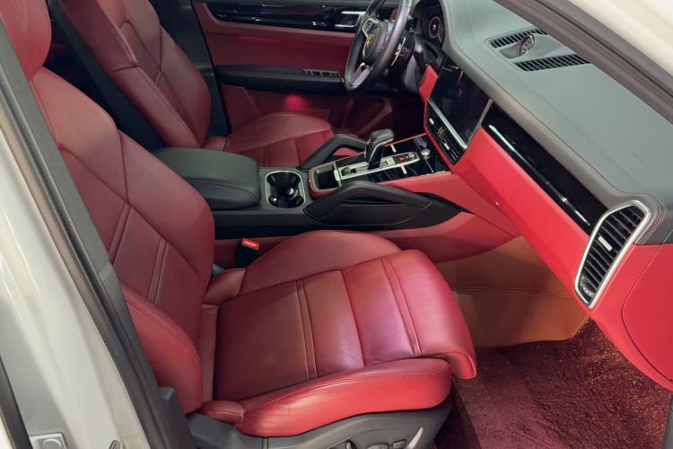 Used Porsche Cayenne E-Hybrid 2023 Cayenne E-Hybrid 2.0T Right Front Seat
