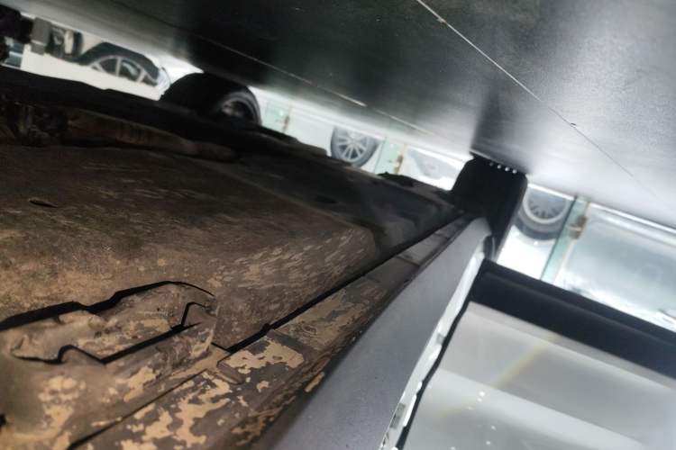 Used Porsche Cayenne E-Hybrid 2023 Cayenne E-Hybrid 2.0T Platinum Edition Right Side Sill