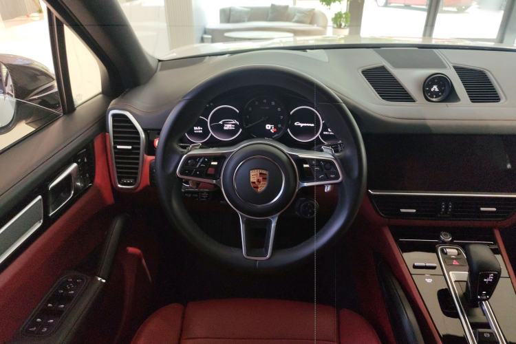 Used Porsche Cayenne E-Hybrid 2023 Cayenne E-Hybrid 2.0T Platinum Edition Steering Wheel