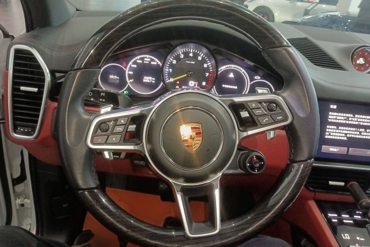 Used Porsche Cayenne E-Hybrid 2023 Cayenne E-Hybrid 2.0T Platinum Edition Steering Wheel
