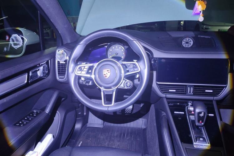 Used Porsche Cayenne E-Hybrid 2023 Cayenne E-Hybrid 2.0T Platinum Edition Steering Wheel