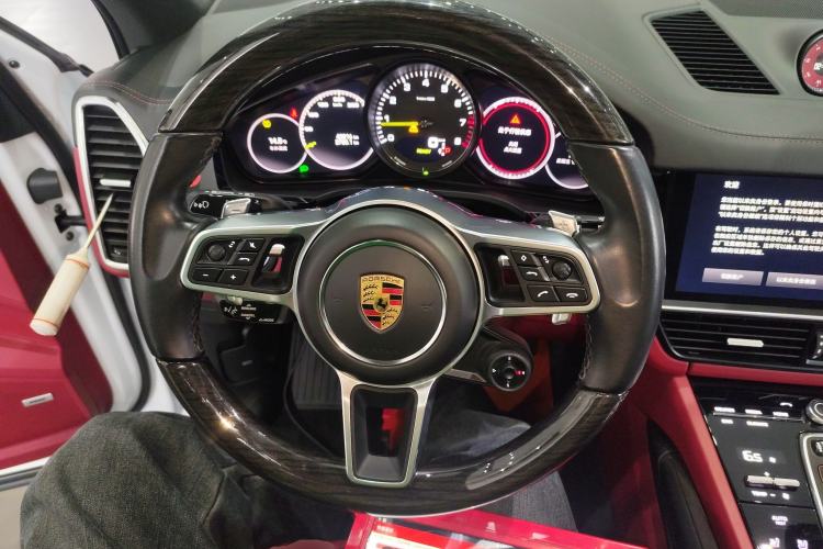 Used Porsche Cayenne E-Hybrid 2023 Cayenne E-Hybrid 2.0T Platinum Edition Steering Wheel